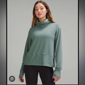 Lululemon Athletica Ready to Rulu pullover - medium Forrest